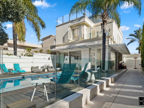 Architect designed house Herzliya Pituach Modern architecture villa Herzliya Israel Luxury design home Herzliya Pituach Premium real estate architect villa Israel