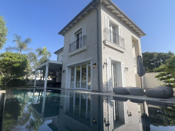 Award winning architect villa Herzliya Pituach Rachel Sheinfeld designed villa Israel Luxury architectural villa Herzliya Modern design award winning house Israel