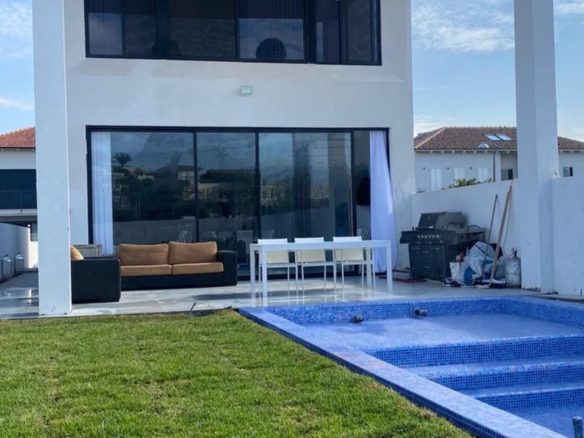 Modern villa Herzliya B private pool Villa with pool Herzliya central Israel Luxury family home Herzliya B Modern house with garden and pool Herzliya