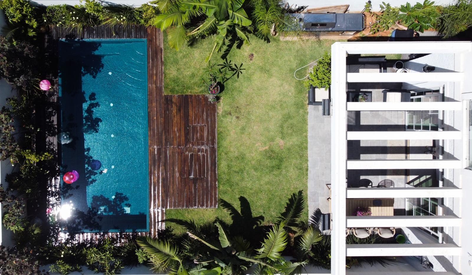 colonial style house in Herzliya B (2)