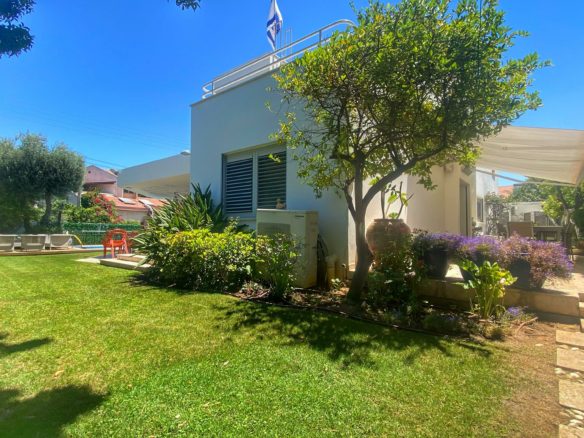 Luxury villa Herzliya Pituach near beach Modern villa Herzliya Pituach Israel Luxury home with garden Herzliya Pituach Premium real estate Herzliya Pituach villa