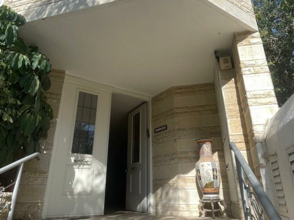 Investment property Herzliya Pituach near sea House for renovation Herzliya Israel Development opportunity Herzliya Pituach property Real estate investment Herzliya coastal area