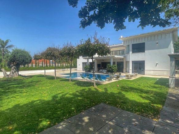 Luxury villa rent Herzliya Pituach pool 1.5 dunam estate Modern 7 bedroom mansion Herzliya Pituach for rent Large private swimming pool luxury real estate Israel