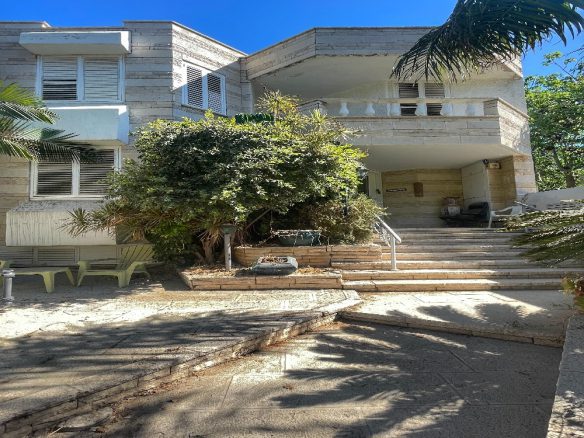 Investment property Herzliya Pituach near sea House for renovation Herzliya Israel Development opportunity Herzliya Pituach property Real estate investment Herzliya coastal area