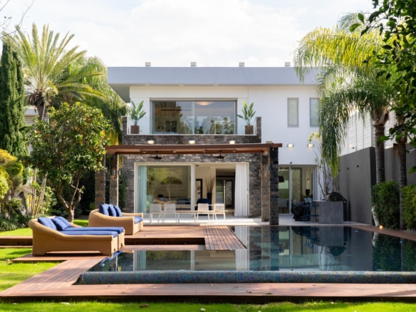 Luxury villa David Hamelech Herzliya Pituach Prime street villa Herzliya Israel Luxury real estate David Hamelech Street Villa near sea Herzliya Pituach