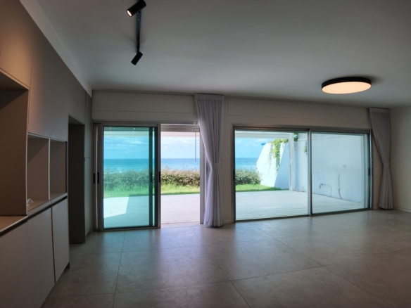 Luxury house for rent Galei Tekhelet Herzliya Pituach House for rent near the sea Herzliya Pituach Luxury rental home Galei Tekhelet Israel 5 bedroom house for rent Herzliya Pituach Luxury real estate rental Herzliya Israel