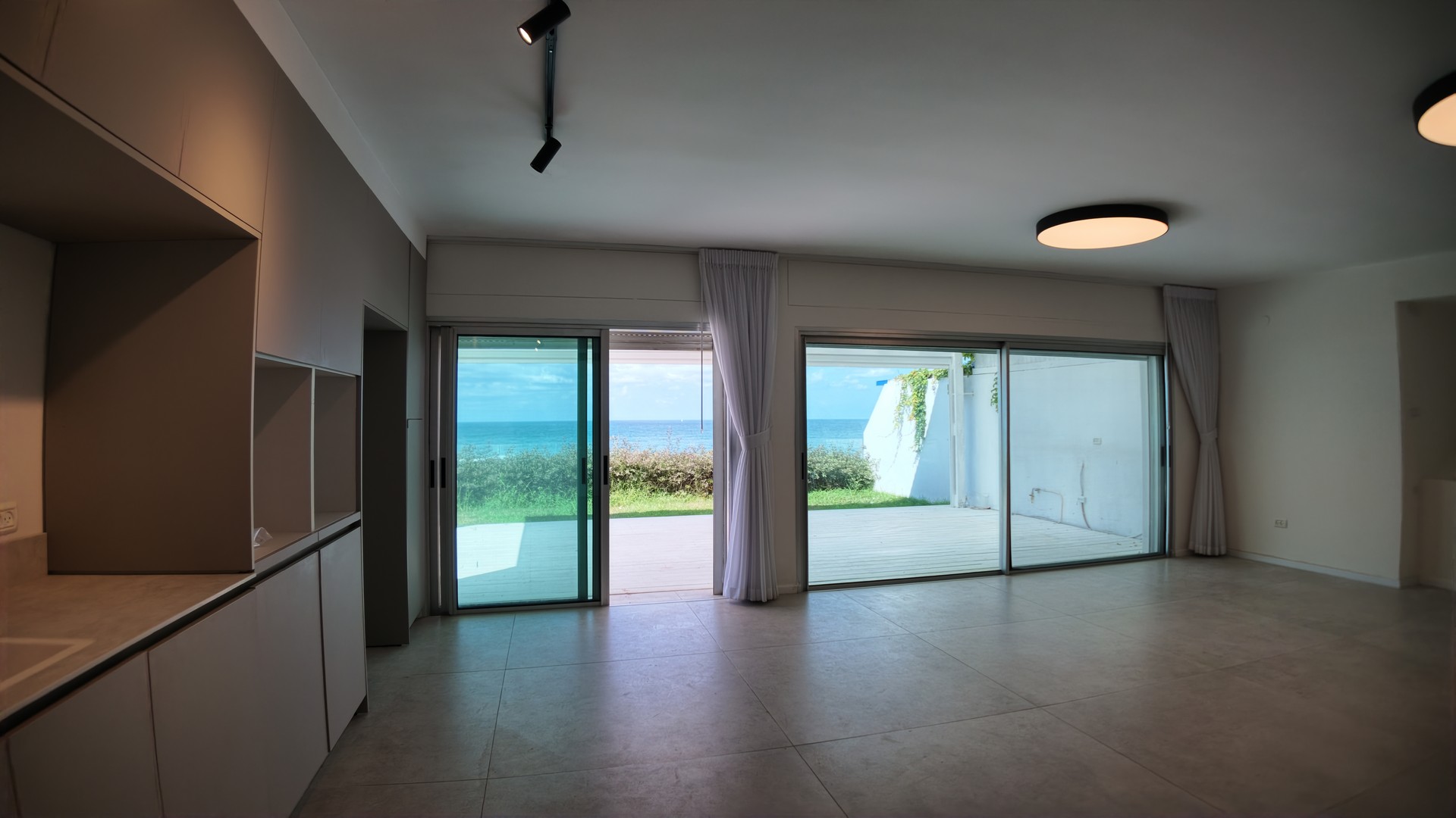 Luxury house for rent Galei Tekhelet Herzliya Pituach House for rent near the sea Herzliya Pituach Luxury rental home Galei Tekhelet Israel 5 bedroom house for rent Herzliya Pituach Luxury real estate rental Herzliya Israel