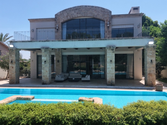 Ultra luxury beachfront villa for rent Galei Tekhelet Herzliya Pituach