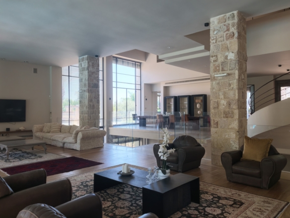 8 bedroom luxury villa for rent Herzliya Pituach
