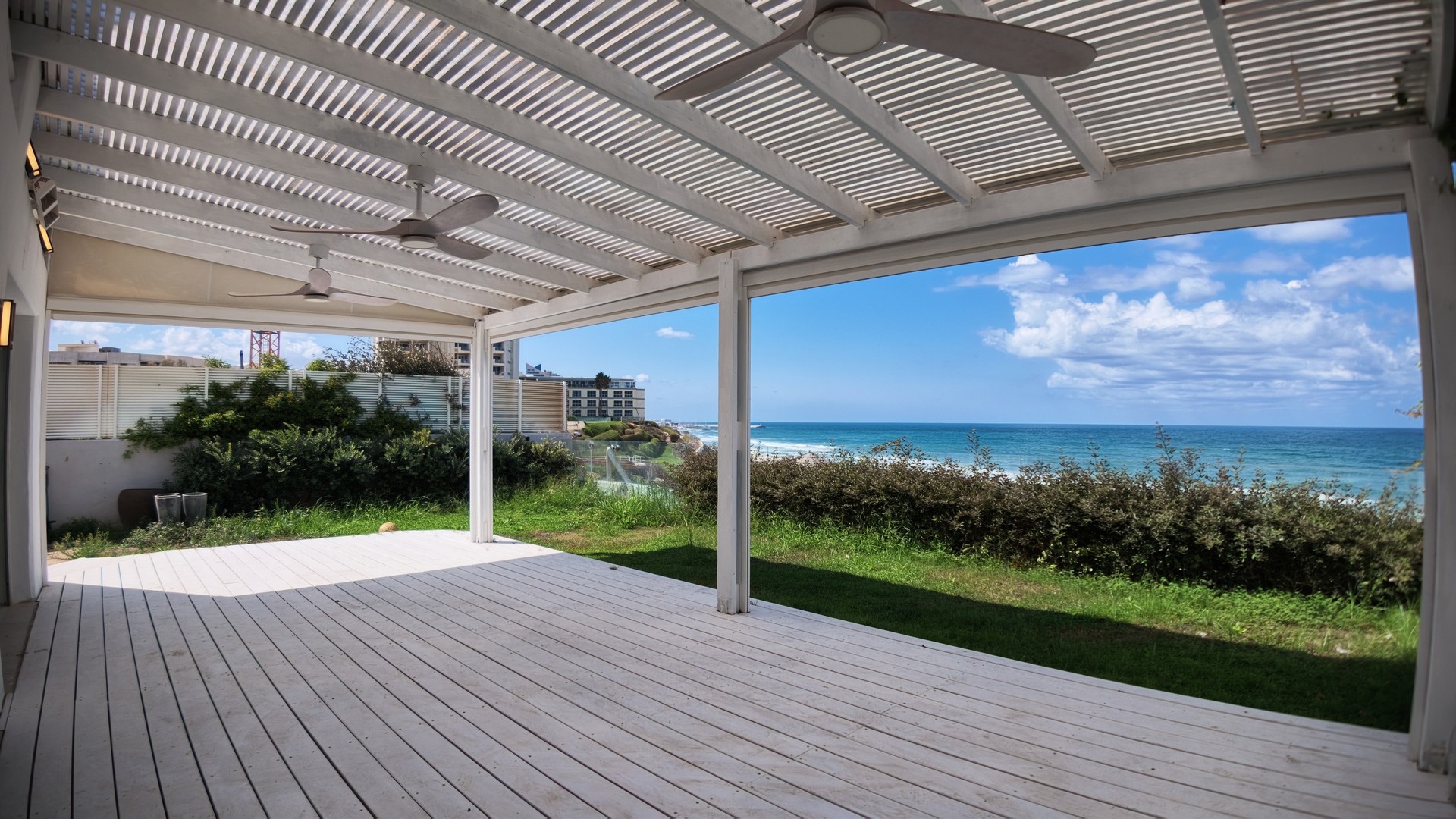 Luxury house for rent Galei Tekhelet Herzliya Pituach House for rent near the sea Herzliya Pituach Luxury rental home Galei Tekhelet Israel 5 bedroom house for rent Herzliya Pituach Luxury real estate rental Herzliya Israel