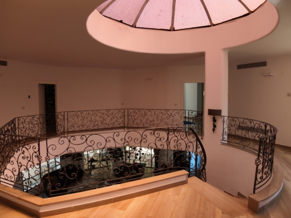 Modern Mediterranean villa for rent Herzliya Pituach