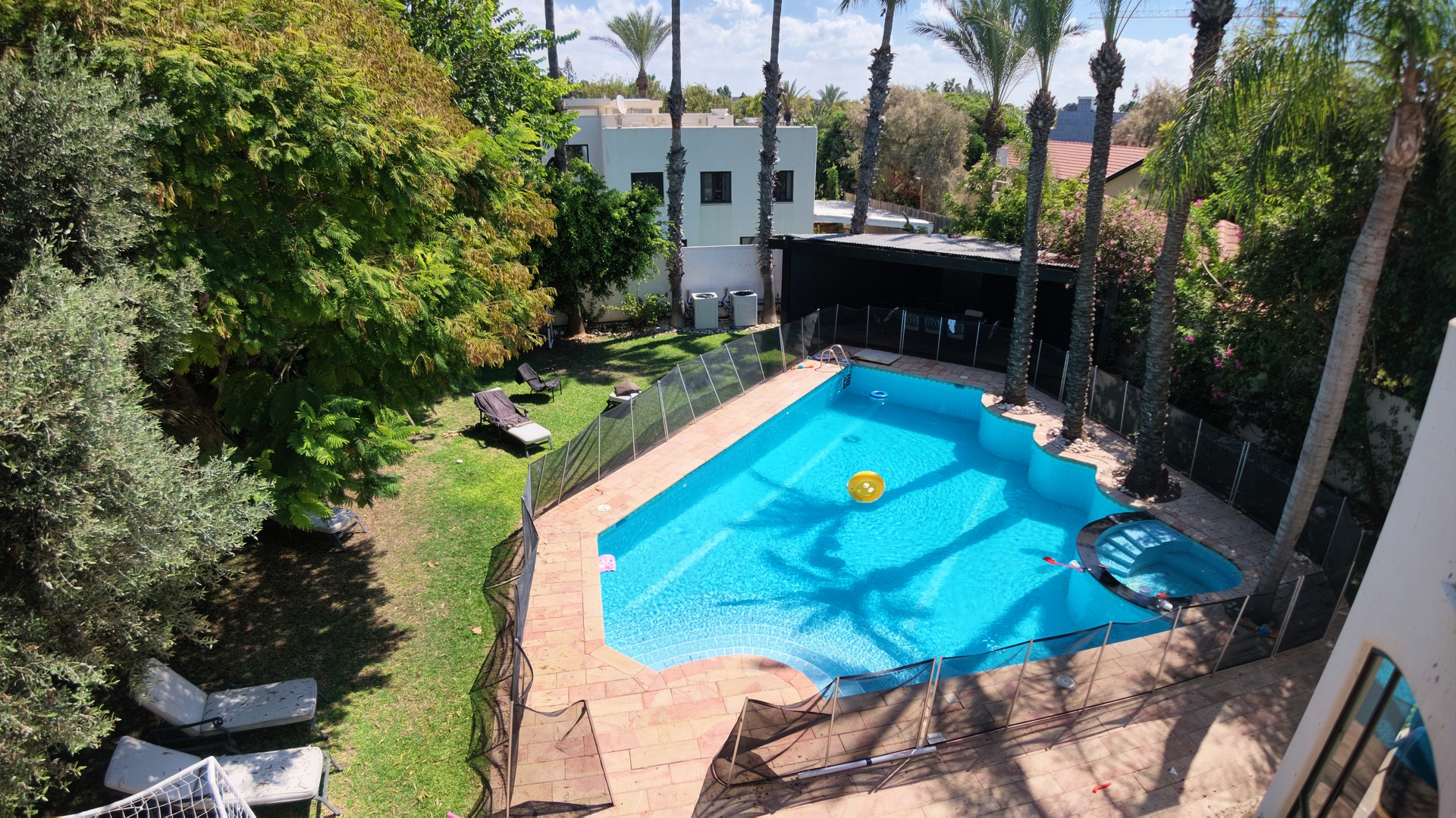 Modern Mediterranean villa for rent Herzliya Pituach